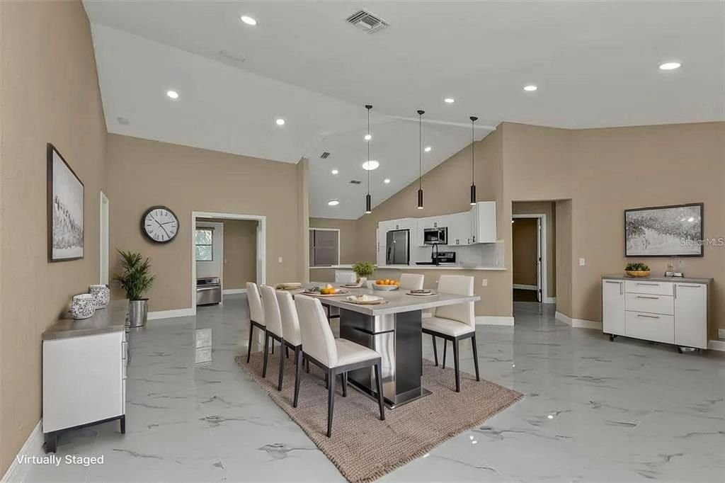 For Rent: $3,000 (5 beds, 3 baths, 1933 Square Feet)