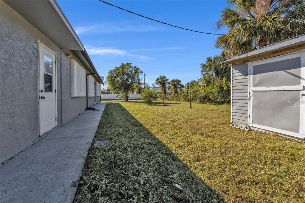 For Rent: $3,000 (5 beds, 3 baths, 1933 Square Feet)