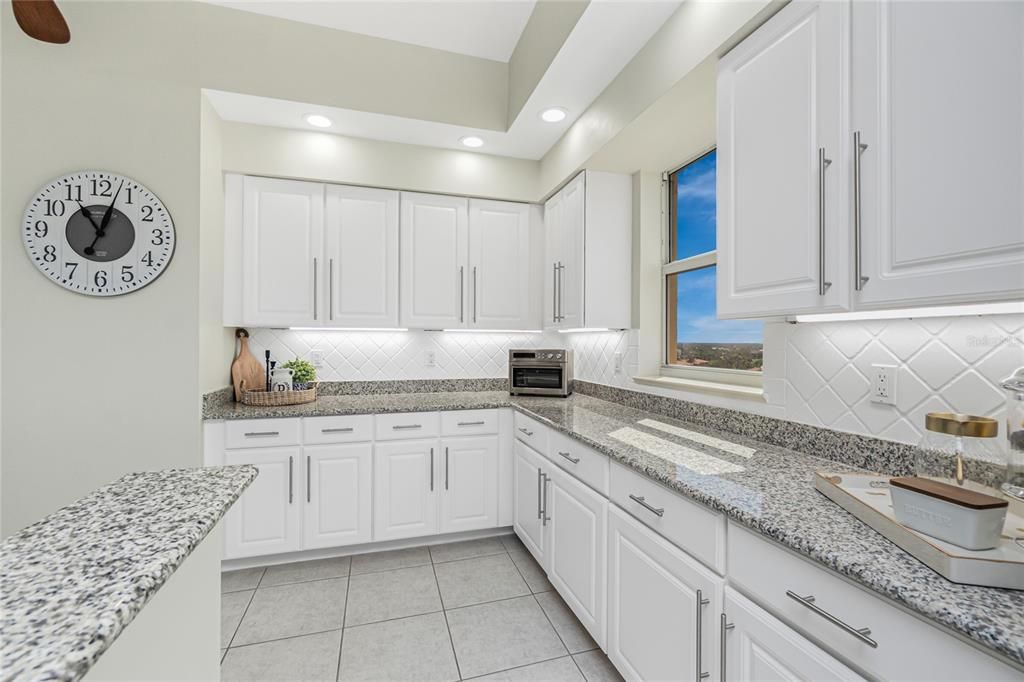 For Rent: $7,000 (3 beds, 3 baths, 2495 Square Feet)