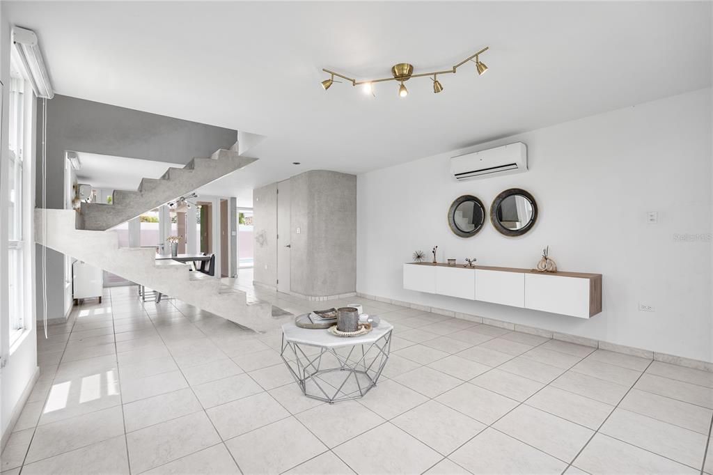 For Sale: $749,000 (4 beds, 3 baths, 2450 Square Feet)