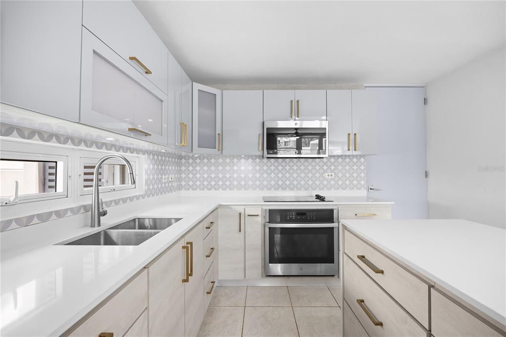 For Sale: $749,000 (4 beds, 3 baths, 2450 Square Feet)