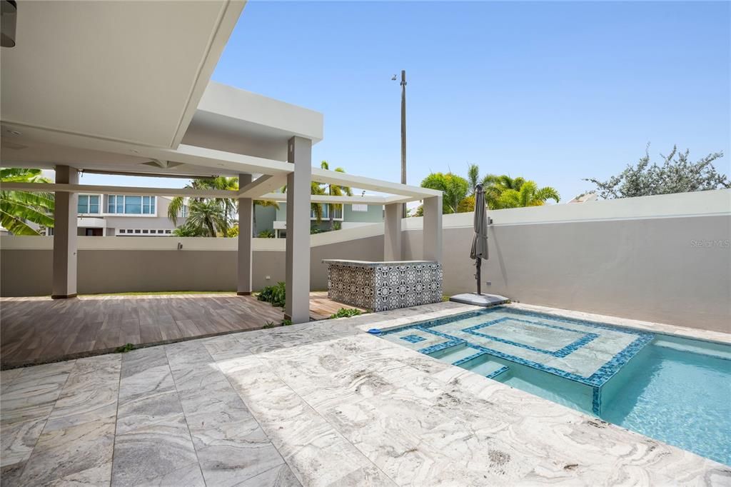 For Sale: $749,000 (4 beds, 3 baths, 2450 Square Feet)