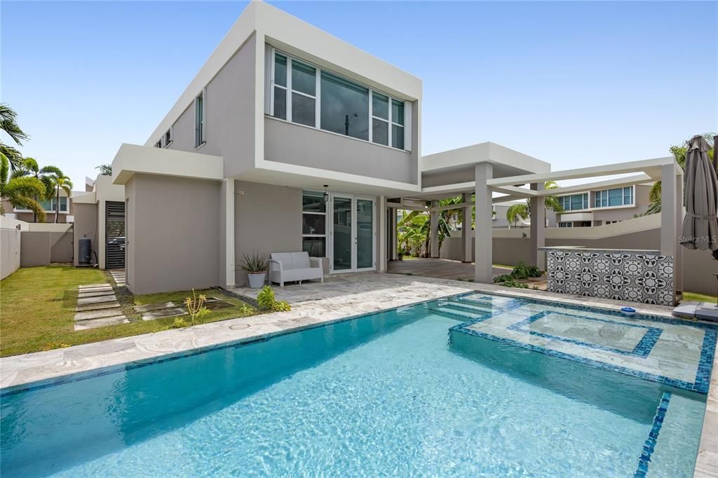 For Sale: $749,000 (4 beds, 3 baths, 2450 Square Feet)