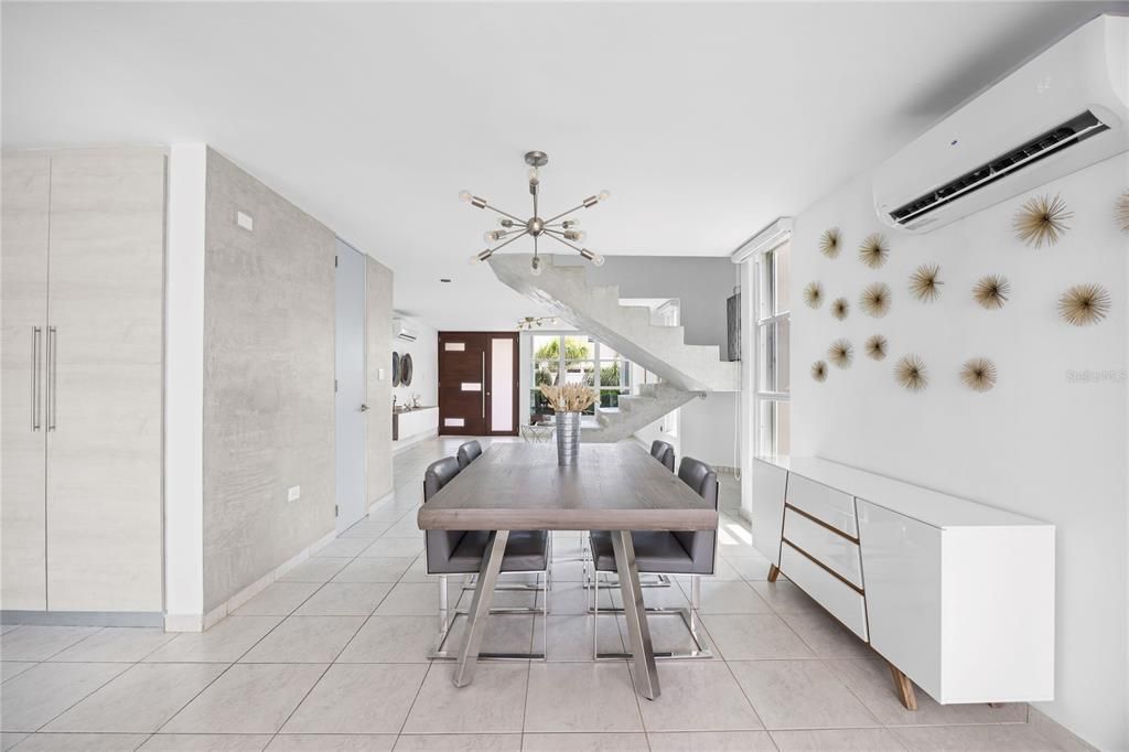 For Sale: $749,000 (4 beds, 3 baths, 2450 Square Feet)