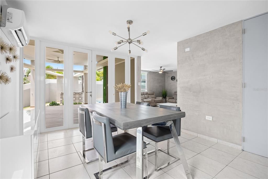 For Sale: $749,000 (4 beds, 3 baths, 2450 Square Feet)