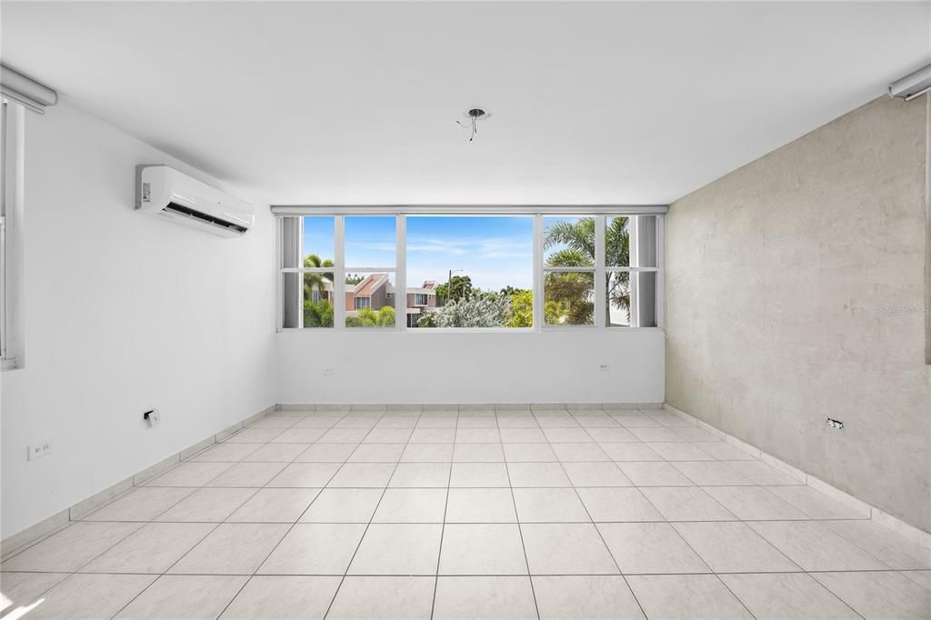 For Sale: $749,000 (4 beds, 3 baths, 2450 Square Feet)