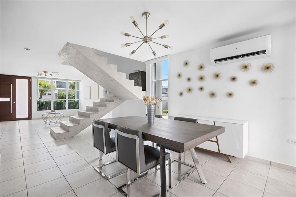 For Sale: $749,000 (4 beds, 3 baths, 2450 Square Feet)