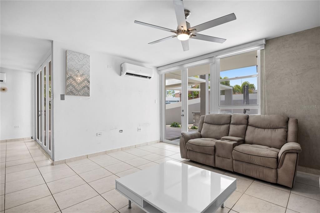 For Sale: $749,000 (4 beds, 3 baths, 2450 Square Feet)