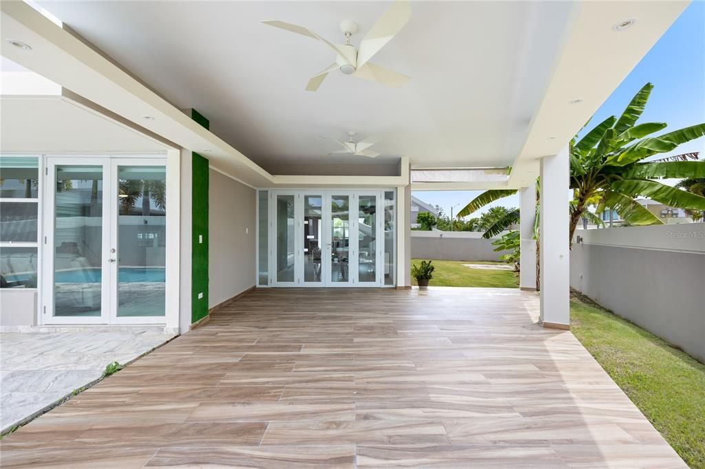 For Sale: $749,000 (4 beds, 3 baths, 2450 Square Feet)