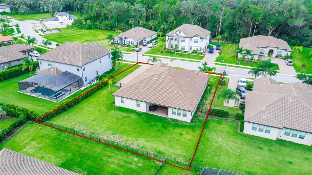 Activo con contrato: $649,900 (4 camas, 3 baños, 3035 Pies cuadrados)