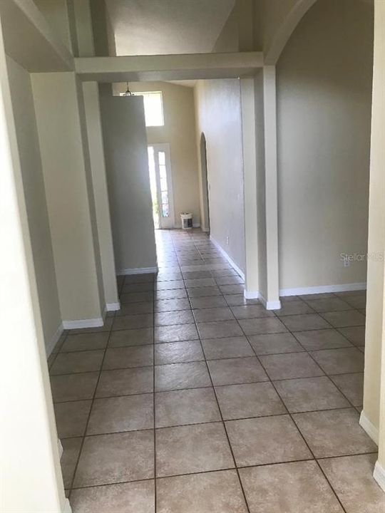 В аренду: $2,200 (4 спален, 3 ванн, 2061 Квадратных фут)