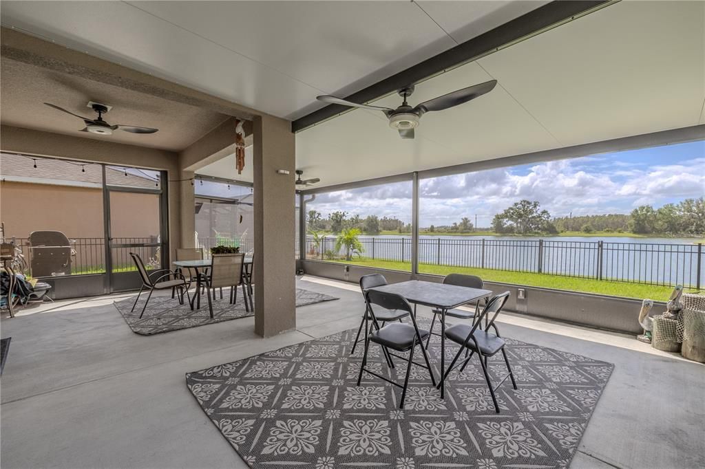 合同活跃: $590,000 (5 贝兹, 3 浴室, 3113 平方英尺)