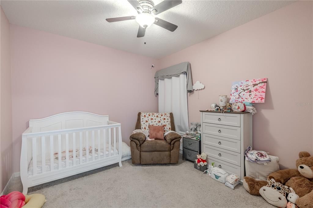 合同活跃: $590,000 (5 贝兹, 3 浴室, 3113 平方英尺)