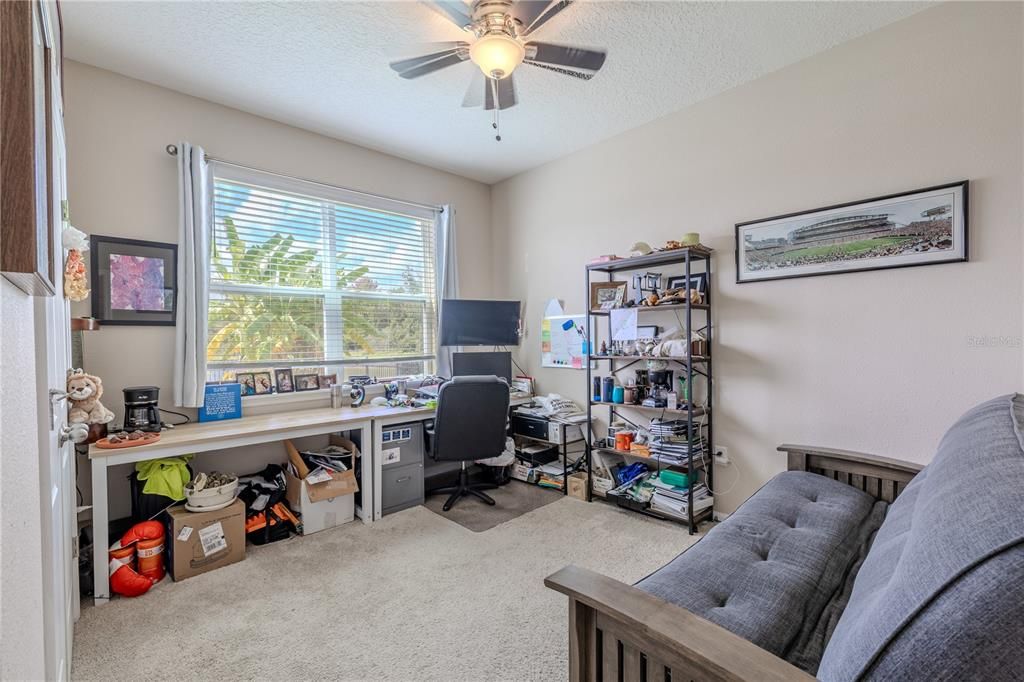 合同活跃: $590,000 (5 贝兹, 3 浴室, 3113 平方英尺)