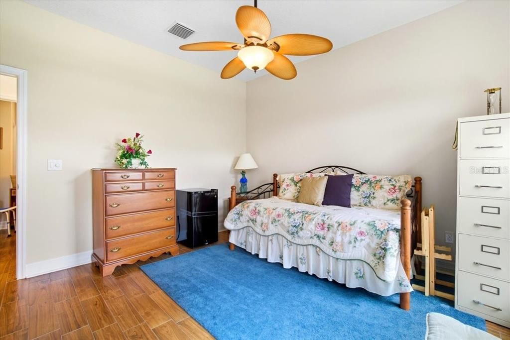 待售: $445,000 (3 贝兹, 2 浴室, 1925 平方英尺)