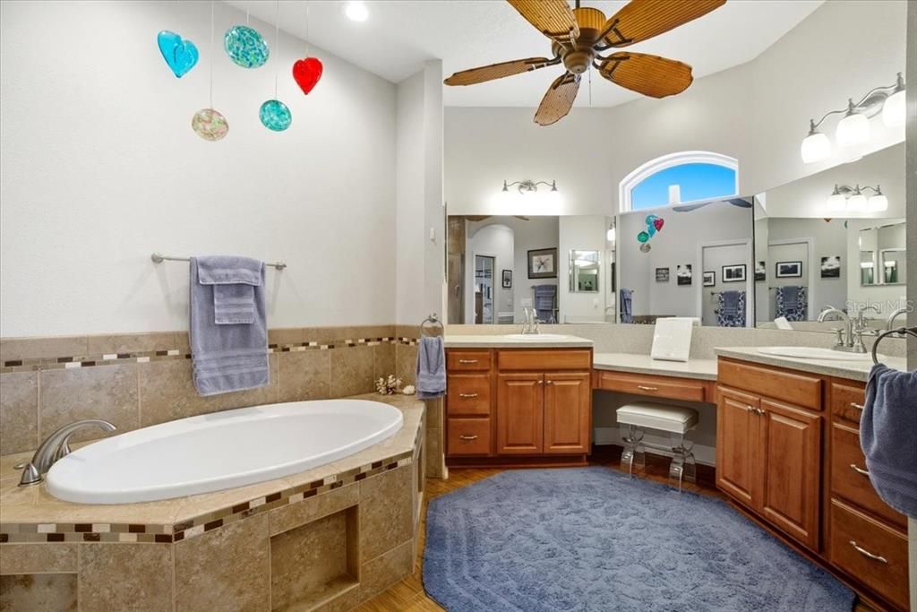 待售: $445,000 (3 贝兹, 2 浴室, 1925 平方英尺)