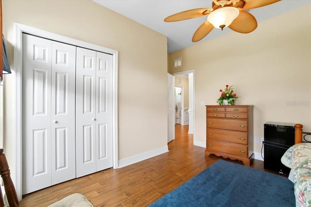 待售: $445,000 (3 贝兹, 2 浴室, 1925 平方英尺)