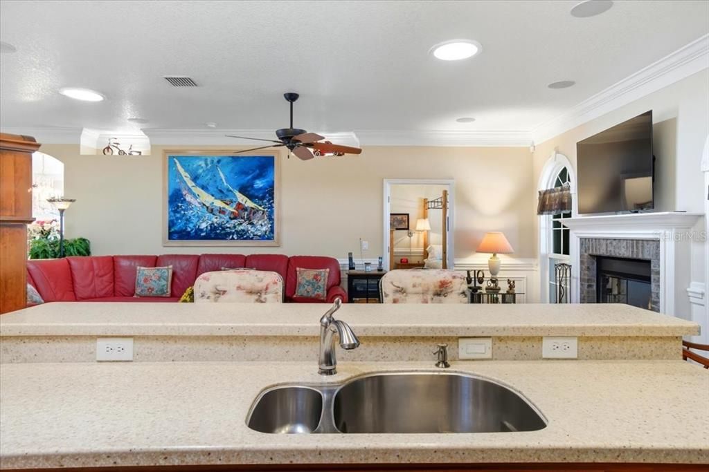 待售: $445,000 (3 贝兹, 2 浴室, 1925 平方英尺)