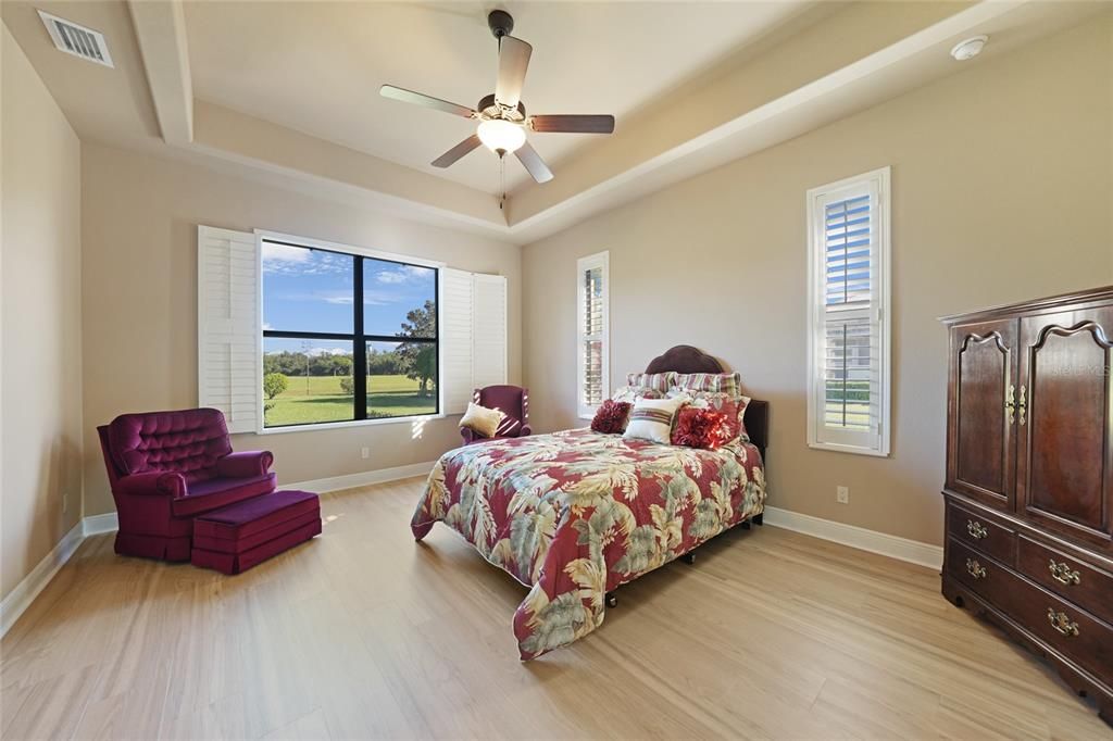 For Sale: $599,900 (3 beds, 3 baths, 2579 Square Feet)