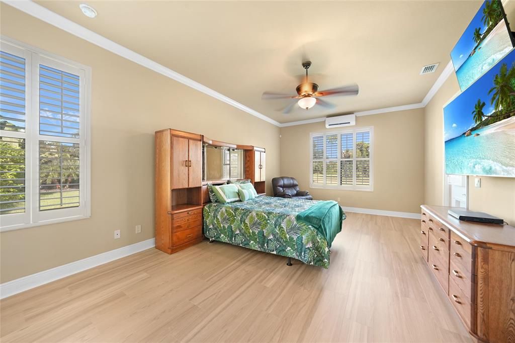 For Sale: $599,900 (3 beds, 3 baths, 2579 Square Feet)