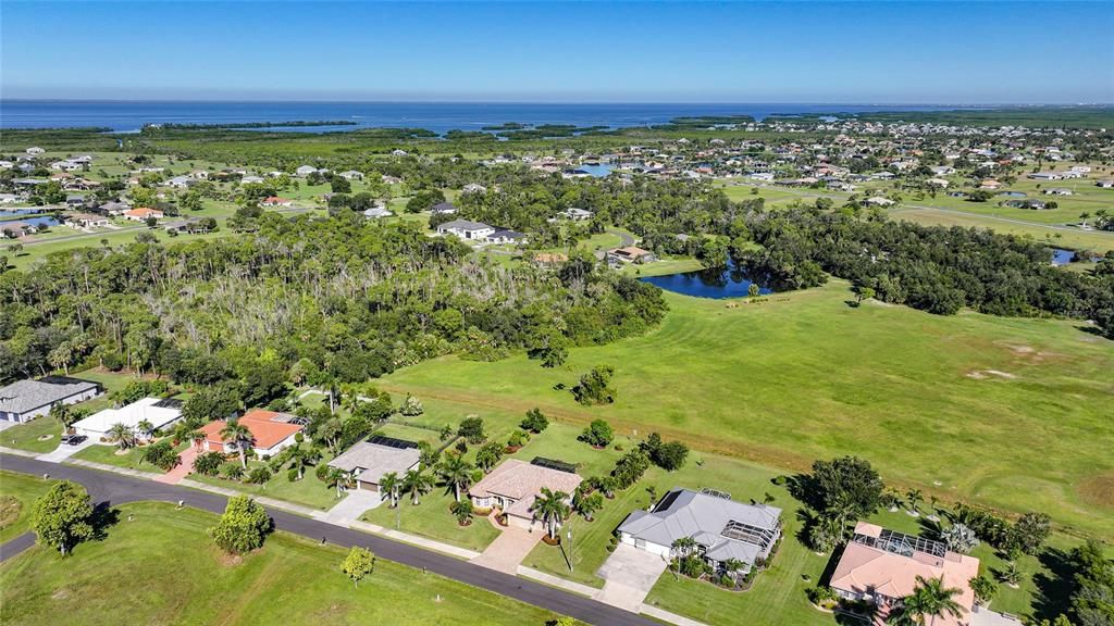 For Sale: $599,900 (3 beds, 3 baths, 2579 Square Feet)