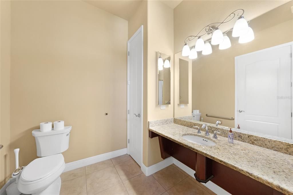 For Sale: $599,900 (3 beds, 3 baths, 2579 Square Feet)