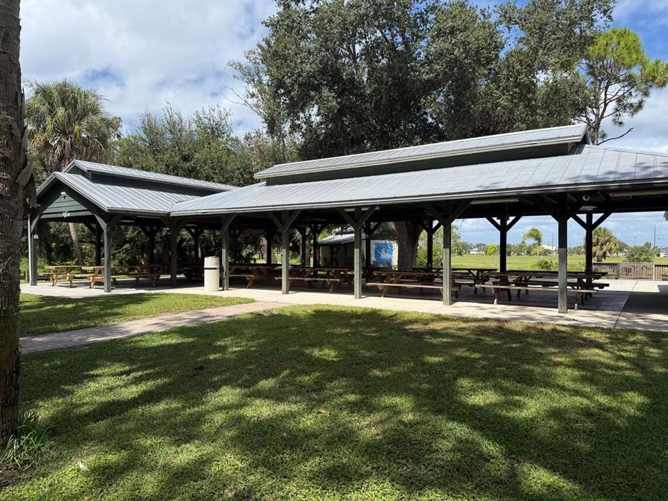 For Sale: $599,900 (3 beds, 3 baths, 2579 Square Feet)