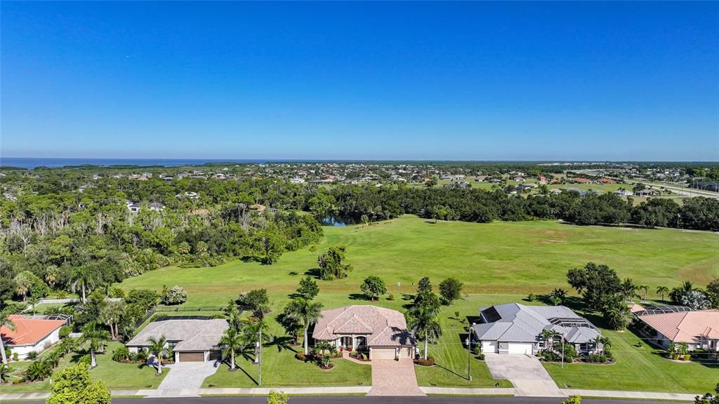 For Sale: $599,900 (3 beds, 3 baths, 2579 Square Feet)