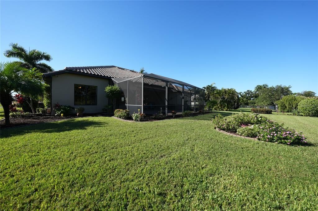 For Sale: $599,900 (3 beds, 3 baths, 2579 Square Feet)