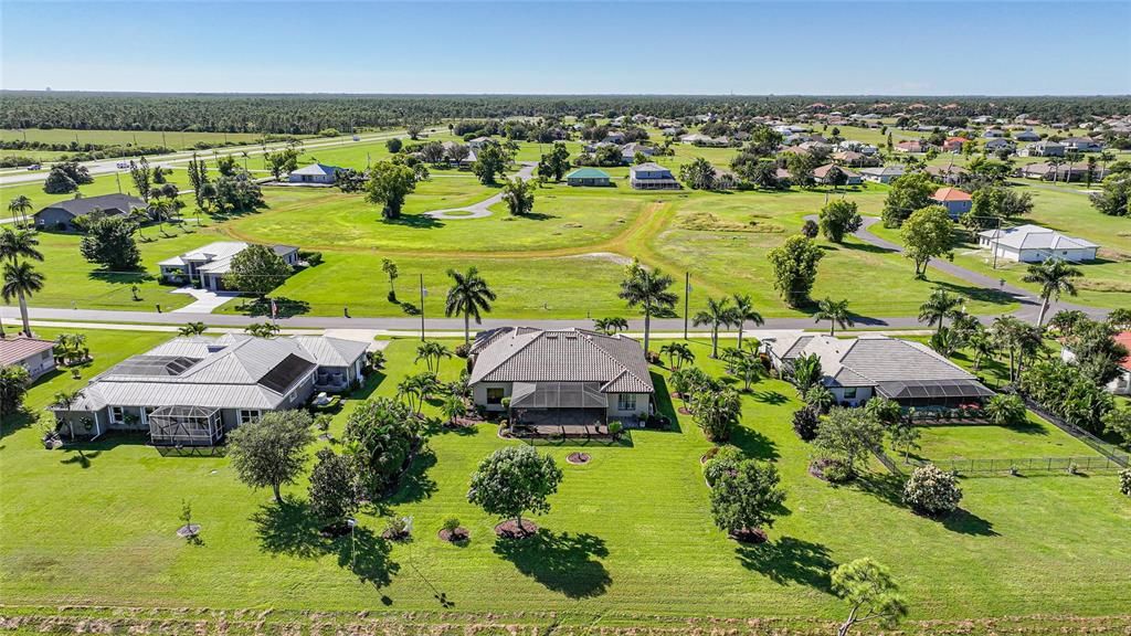 For Sale: $599,900 (3 beds, 3 baths, 2579 Square Feet)