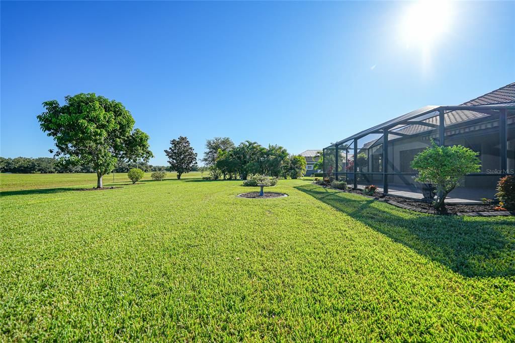 For Sale: $599,900 (3 beds, 3 baths, 2579 Square Feet)