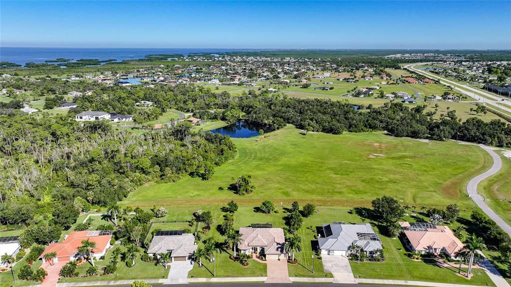 For Sale: $599,900 (3 beds, 3 baths, 2579 Square Feet)