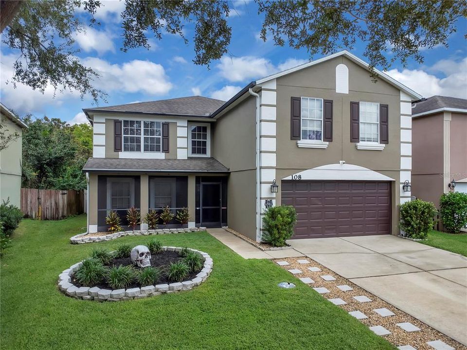 合同活跃: $549,000 (6 贝兹, 4 浴室, 3479 平方英尺)