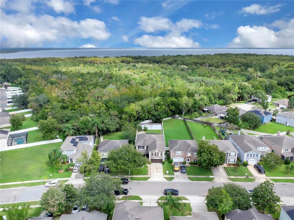 合同活跃: $549,000 (6 贝兹, 4 浴室, 3479 平方英尺)