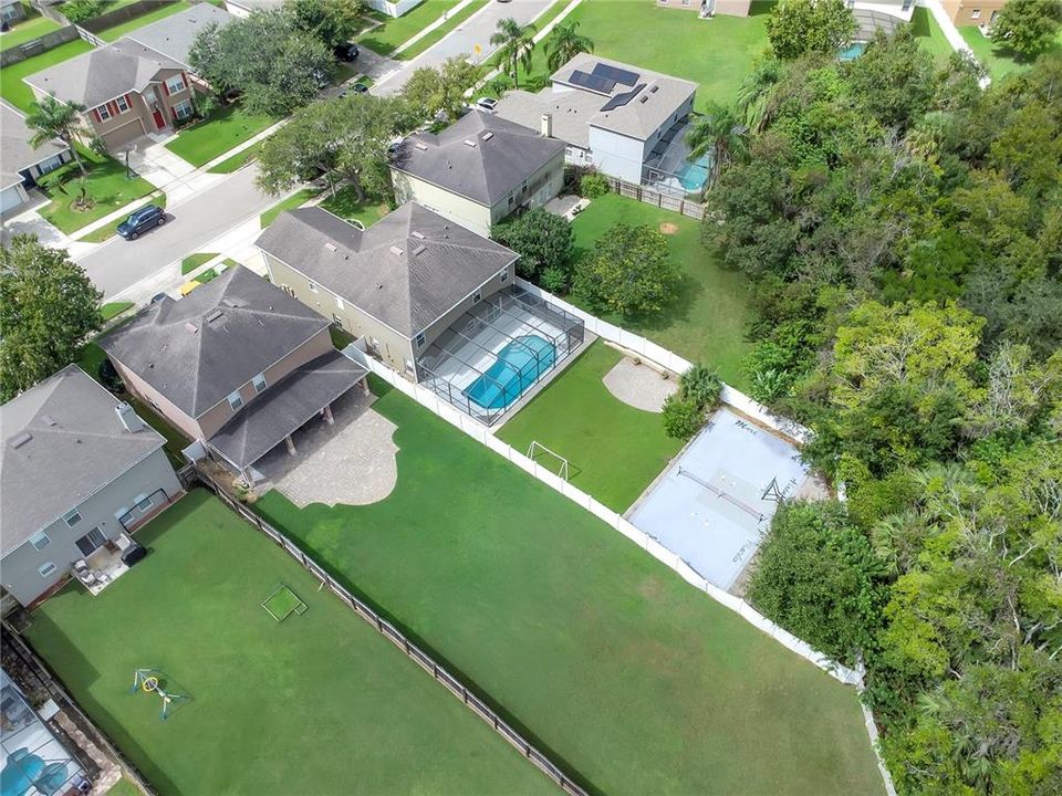 合同活跃: $549,000 (6 贝兹, 4 浴室, 3479 平方英尺)