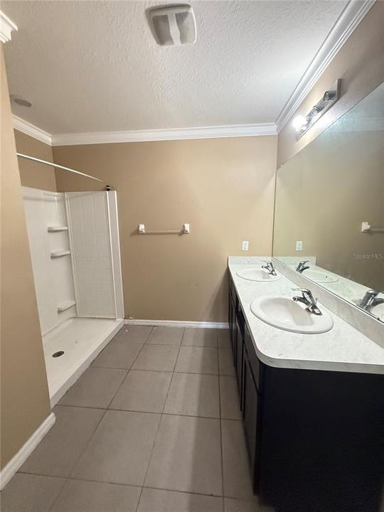 Active With Contract: $249,000 (3 beds, 2 baths, 1669 Square Feet)