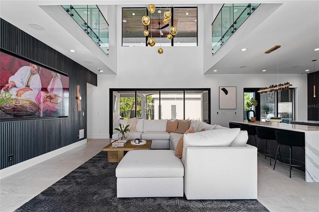 For Sale: $3,995,000 (6 beds, 6 baths, 5700 Square Feet)