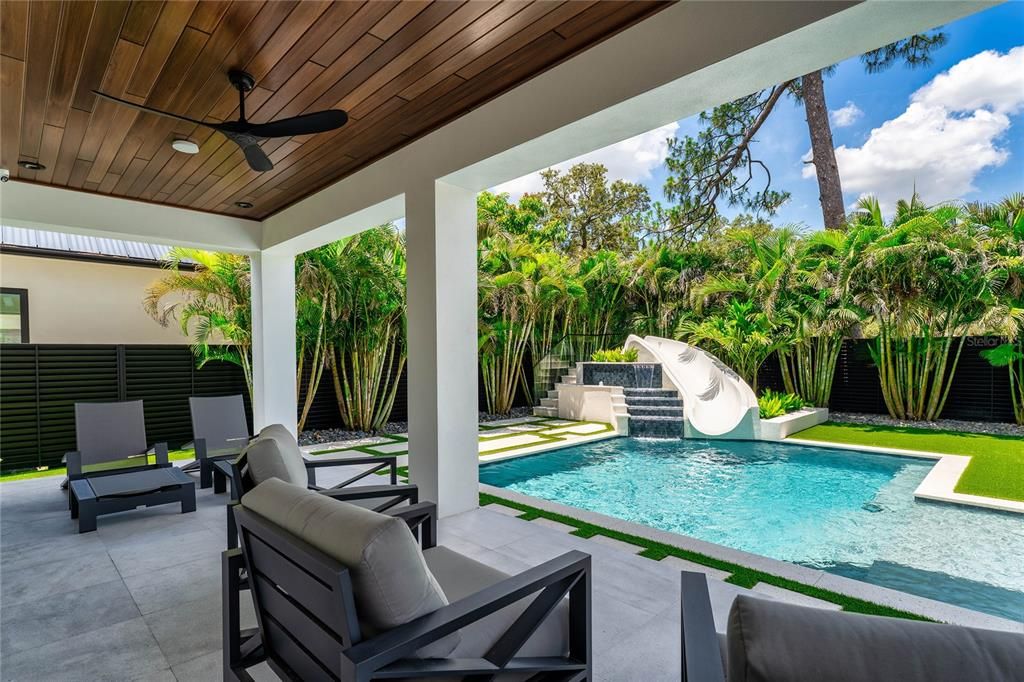 For Sale: $3,995,000 (6 beds, 6 baths, 5700 Square Feet)