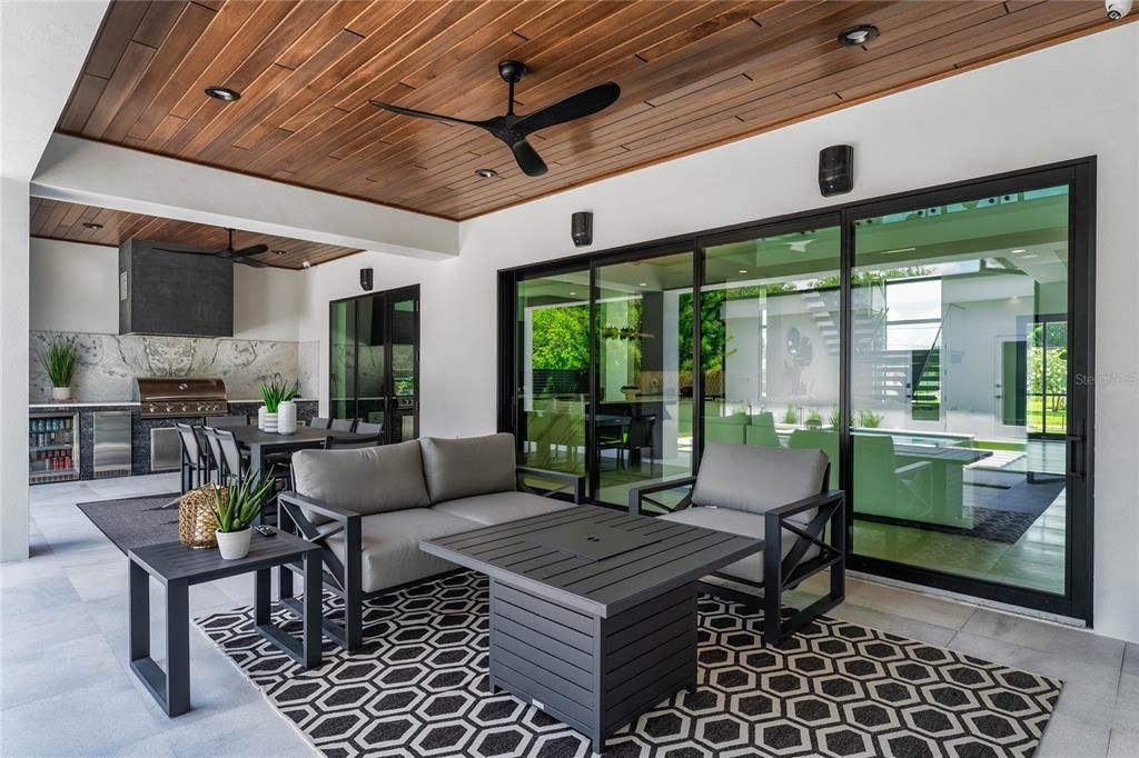 For Sale: $3,995,000 (6 beds, 6 baths, 5700 Square Feet)