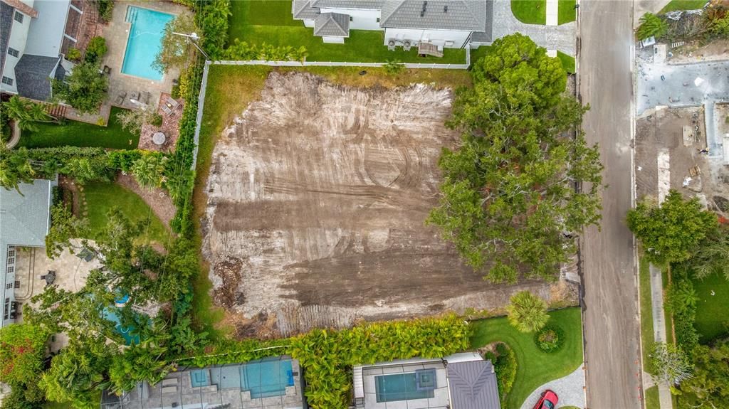 For Sale: $3,995,000 (6 beds, 6 baths, 5700 Square Feet)