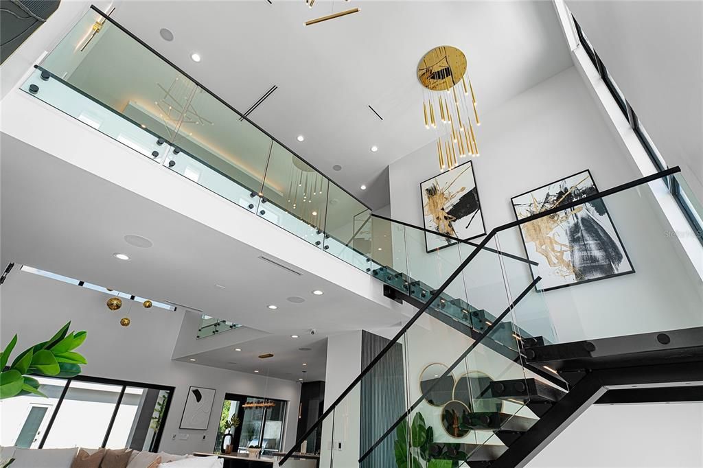 For Sale: $3,995,000 (6 beds, 6 baths, 5700 Square Feet)