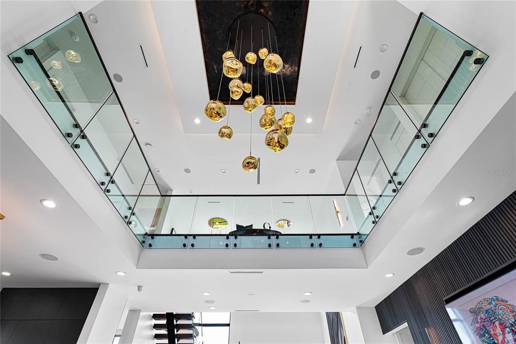 For Sale: $3,995,000 (6 beds, 6 baths, 5700 Square Feet)