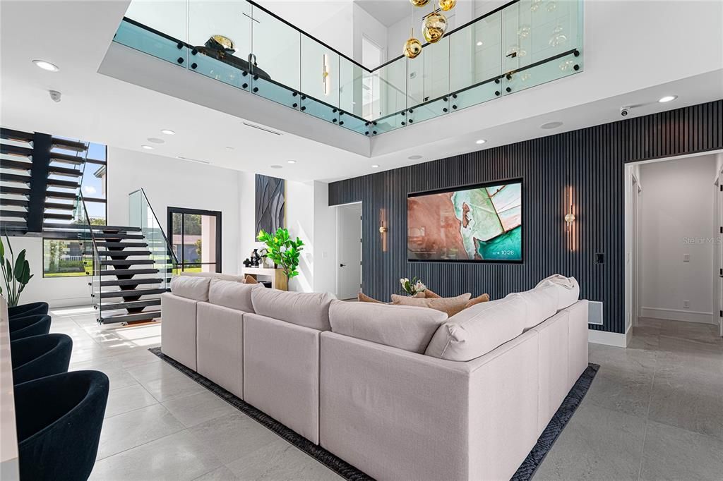 For Sale: $3,995,000 (6 beds, 6 baths, 5700 Square Feet)