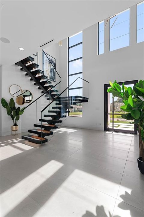 For Sale: $3,995,000 (6 beds, 6 baths, 5700 Square Feet)