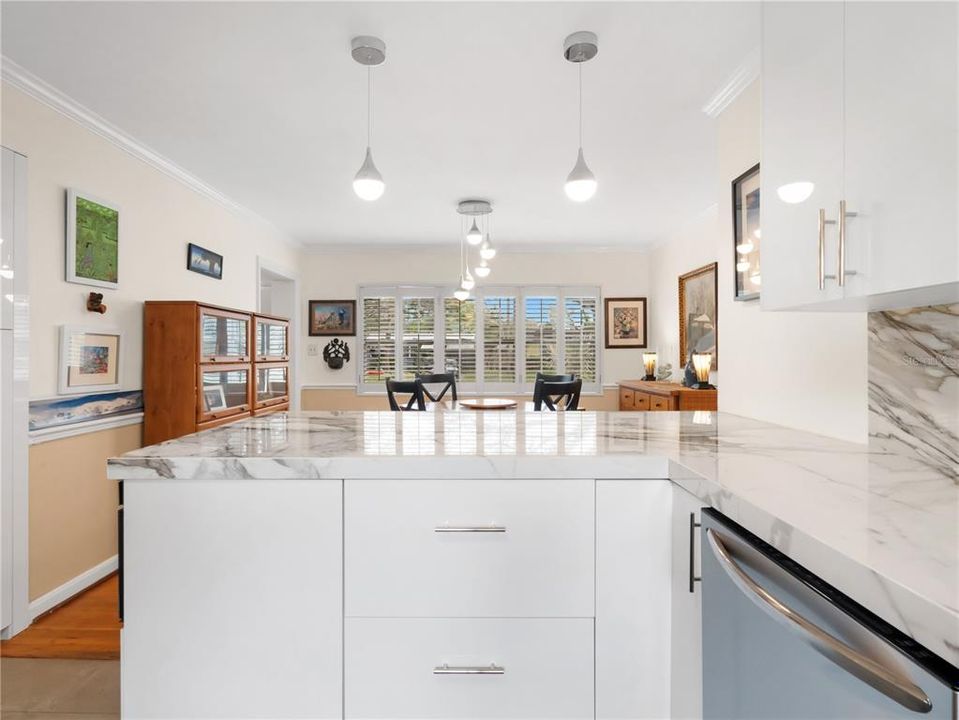 For Sale: $365,000 (3 beds, 1 baths, 1264 Square Feet)