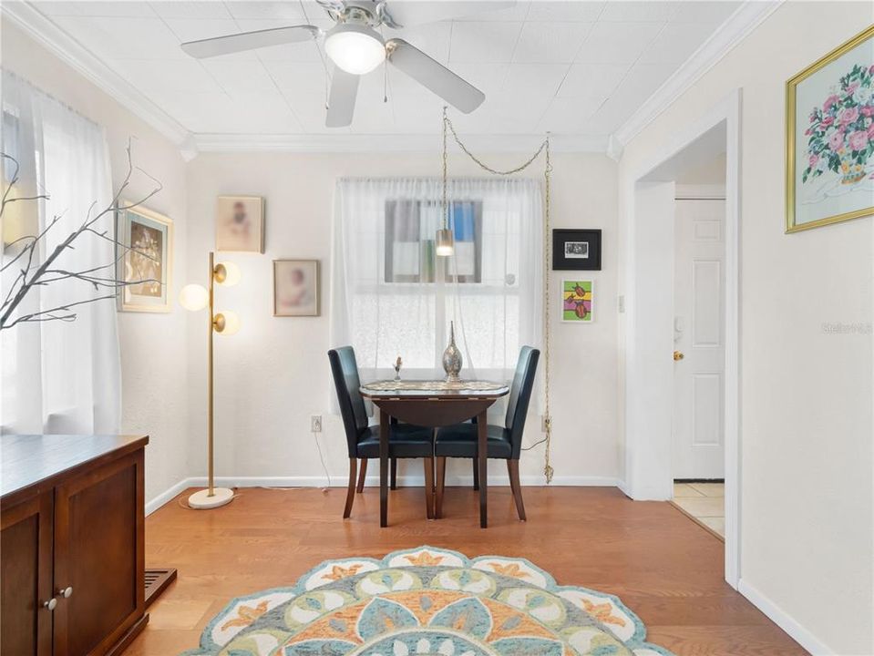 For Sale: $365,000 (3 beds, 1 baths, 1264 Square Feet)