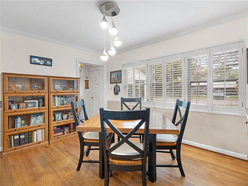 For Sale: $365,000 (3 beds, 1 baths, 1264 Square Feet)