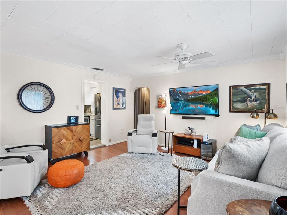 For Sale: $365,000 (3 beds, 1 baths, 1264 Square Feet)