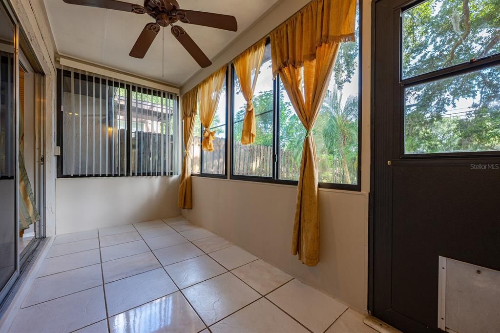 Active With Contract: $269,900 (3 beds, 2 baths, 1109 Square Feet)