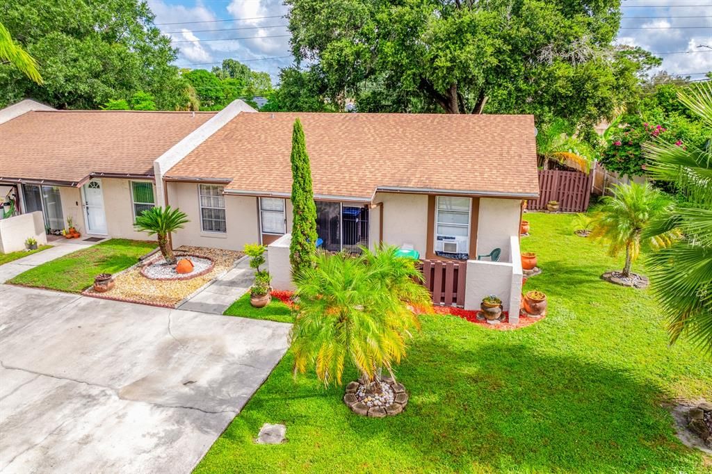 Active With Contract: $269,900 (3 beds, 2 baths, 1109 Square Feet)